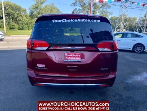 2017 Chrysler Pacifica Touring-L