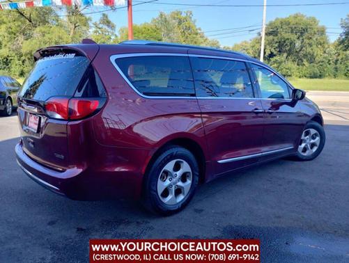 2017 Chrysler Pacifica Touring-L