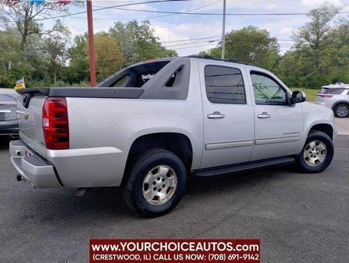 Sheer Silver Metallic 2011 Chevrolet Avalanche 4WD Crew Cab LS