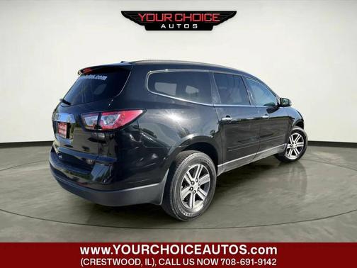 Mosaic Black Metallic 2017 Chevrolet Traverse 2LT