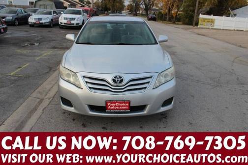 Photo 2 of 25 of 2011 Toyota Camry LE