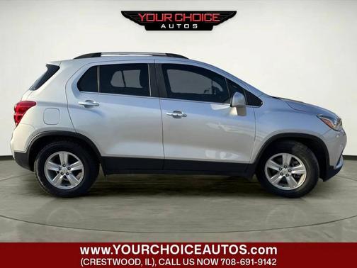 Silver Ice Metallic 2019 Chevrolet Trax LT