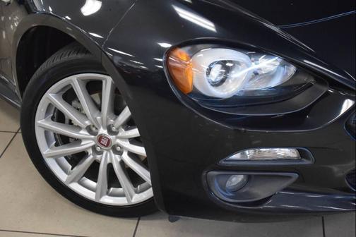 2017 FIAT 124 Spider Base