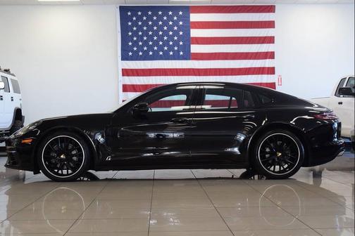 Black 2018 Porsche Panamera 4