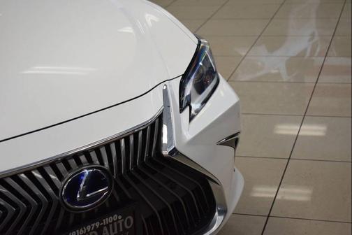 2021 Lexus ES 300h Base