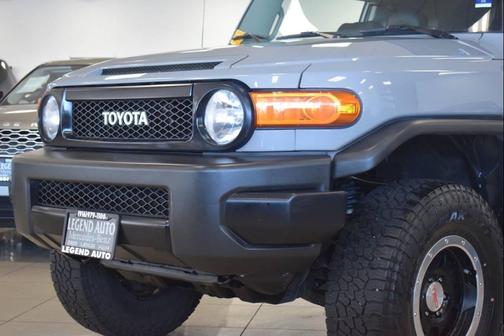 2013 Toyota FJ Cruiser Base
