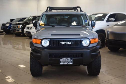2013 Toyota FJ Cruiser Base