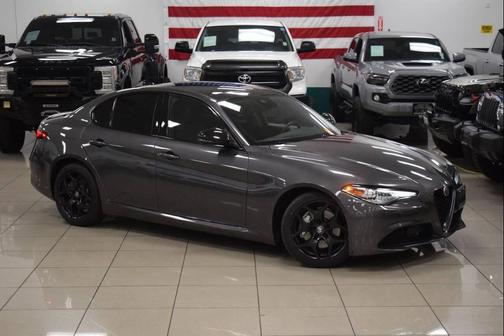 2021 Alfa Romeo Giulia Base