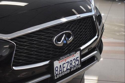 2018 INFINITI QX30 Premium