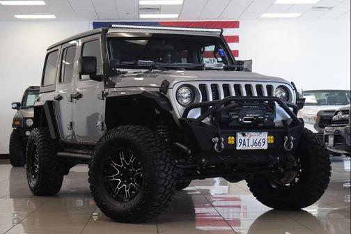 Silver 2018 Jeep Wrangler Unlimited Sport
