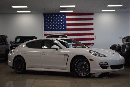 2012 Porsche Panamera 4