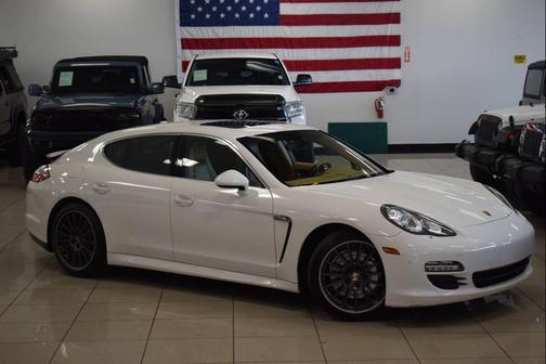 2012 Porsche Panamera 4