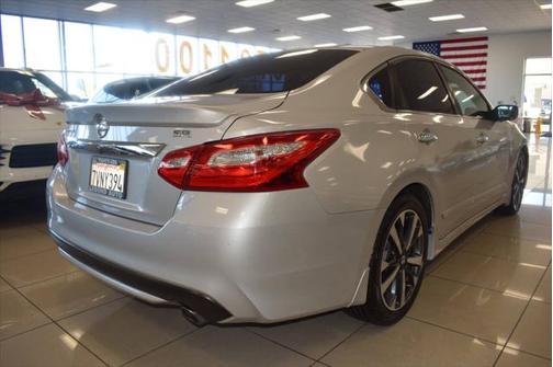 2016 Nissan Altima 2.5 SR