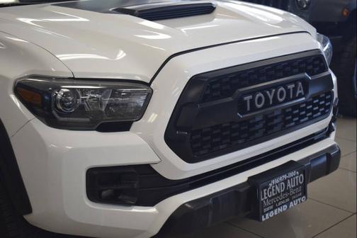 Super White 2017 Toyota Tacoma Base