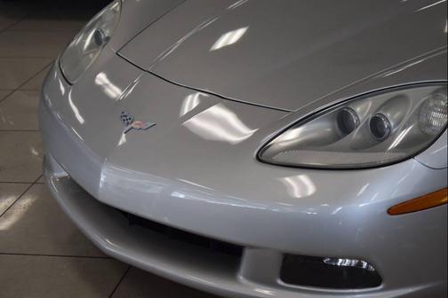 2005 Chevrolet Corvette Base