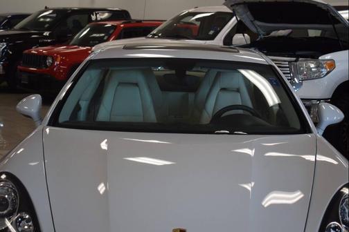 2016 Porsche Panamera 4 Edition