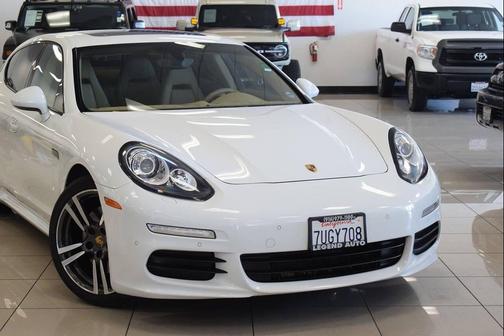 White 2016 Porsche Panamera 4