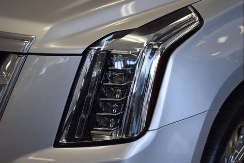2017 Cadillac Escalade Luxury