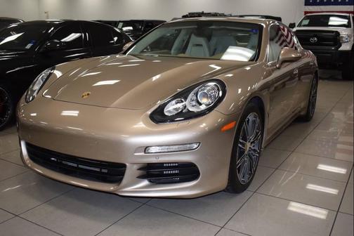 2015 Porsche Panamera 4S