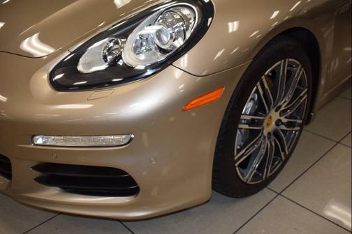 2015 Porsche Panamera 4S