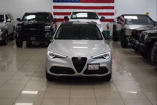 2021 Alfa Romeo Stelvio Base