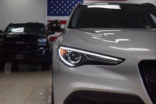 2021 Alfa Romeo Stelvio Base