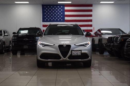 2021 Alfa Romeo Stelvio Base