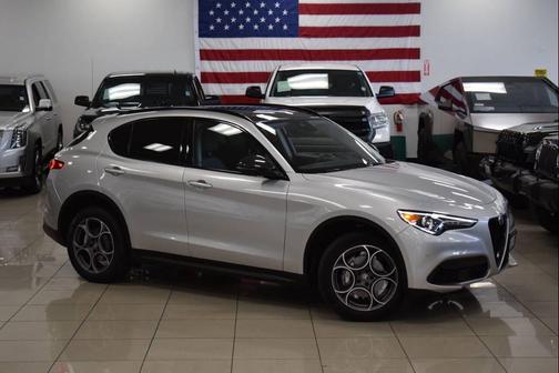 2021 Alfa Romeo Stelvio Base