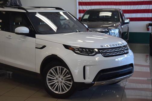 White 2017 Land Rover Discovery HSE