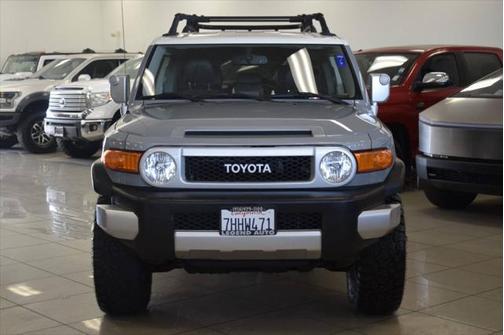 2014 Toyota FJ Cruiser Base