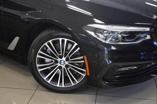 2017 BMW 530 530i 4dr Sedan