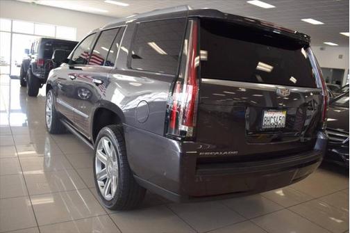 2018 Cadillac Escalade Premium Luxury