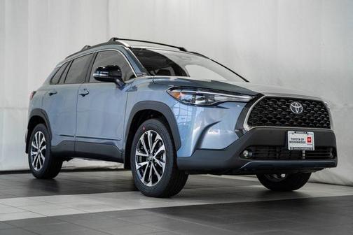 2025 Toyota Corolla Cross XLE