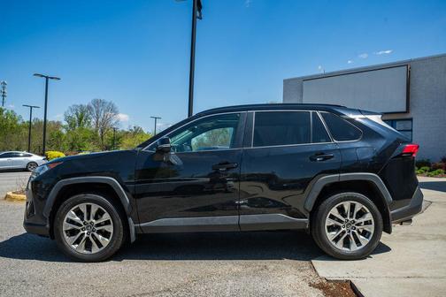 Midnight Black Metallic 2019 Toyota RAV4 XLE Premium