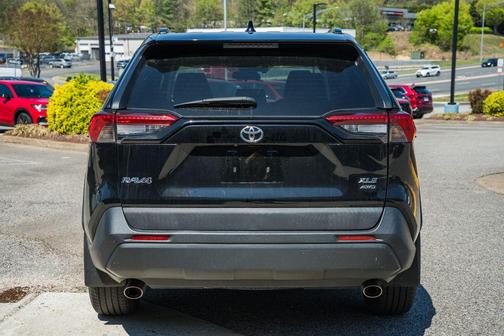Midnight Black Metallic 2019 Toyota RAV4 XLE Premium