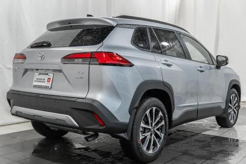 2025 Toyota Corolla Cross XLE