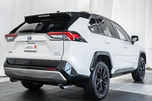 2022 Toyota RAV4 Hybrid SE