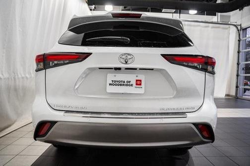 2026 Toyota Highlander Platinum