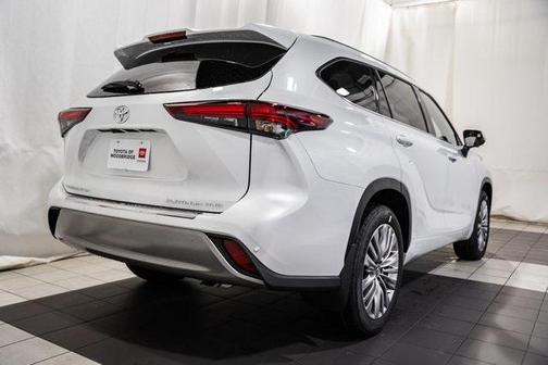 2026 Toyota Highlander Platinum