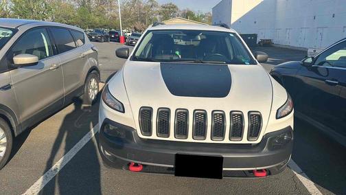 Bright White Clearcoat 2015 Jeep Cherokee Trailhawk