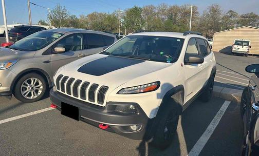 Bright White Clearcoat 2015 Jeep Cherokee Trailhawk
