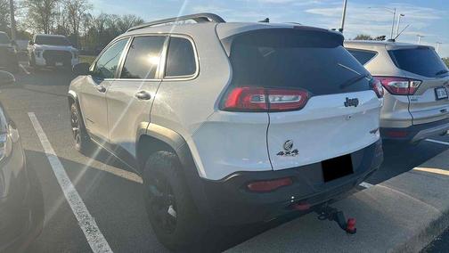Bright White Clearcoat 2015 Jeep Cherokee Trailhawk