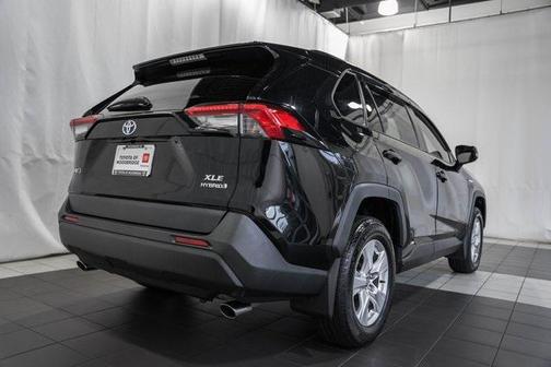 2020 Toyota RAV4 Hybrid XLE