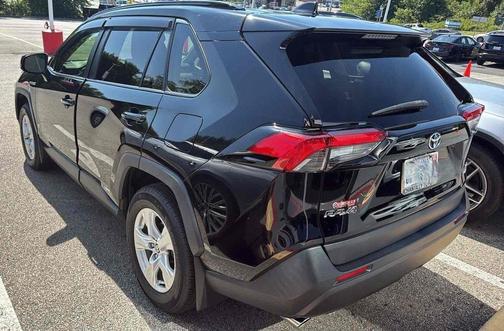 2020 Toyota RAV4 Hybrid XLE