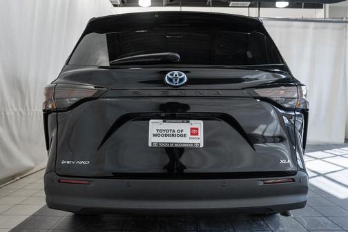 2025 Toyota Sienna XLE