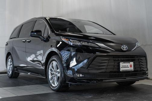 2025 Toyota Sienna XLE