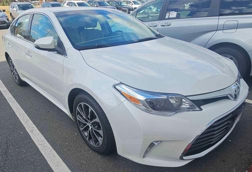 2016 Toyota Avalon XLE