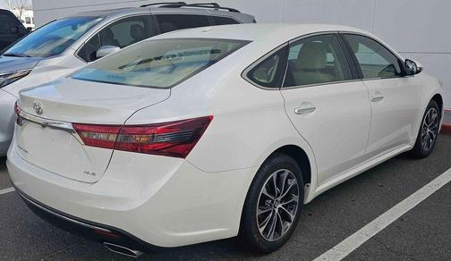 2016 Toyota Avalon XLE