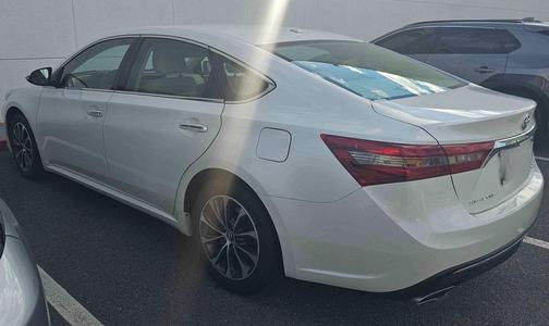 2016 Toyota Avalon XLE