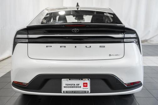 2026 Toyota Prius Plug-In Hybrid SE